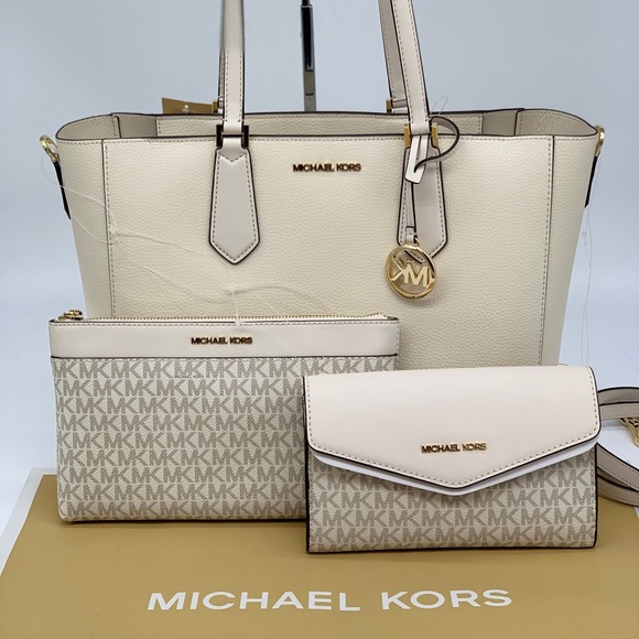 Michael Kors Handbags - Michael Kors Kimberly LG 3 in 1 Tote Light…